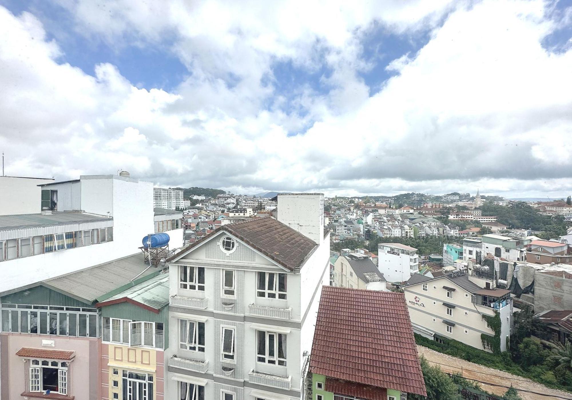 Khách Sạn LÊ VŨ Da Lat Exterior foto